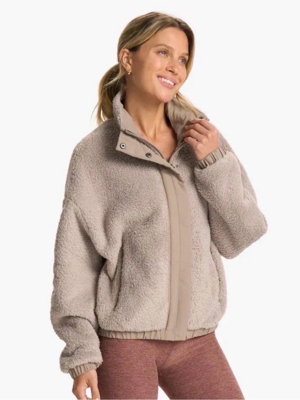 Vuori Cozy Plush Sherpa Jacket - Taupe. Size Medium